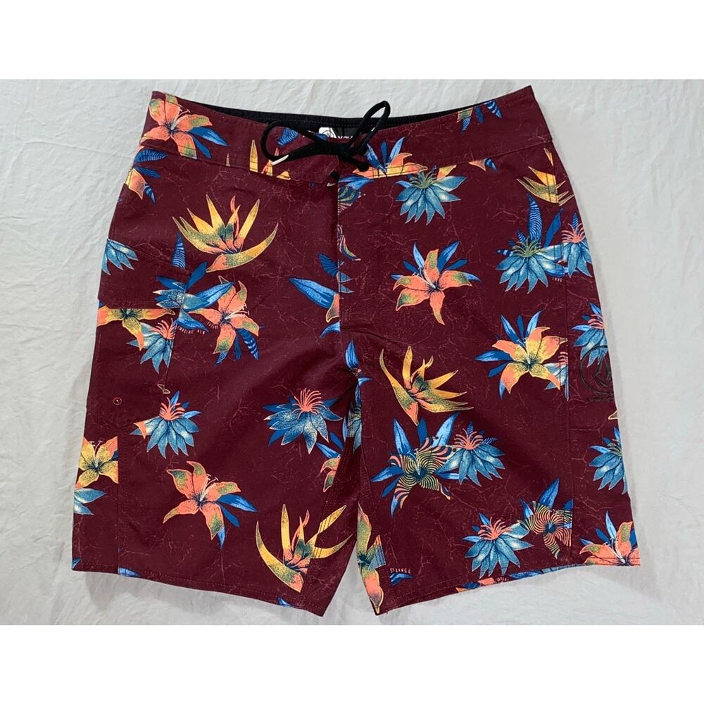 Volcom Lightweight Quick Dry Board Cargo Shorts. Burgundy Floral, Men's 30. EUC!
